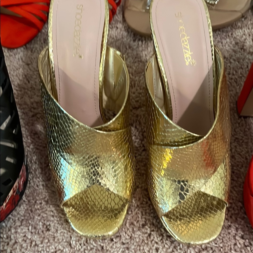Shoe Dazzle Gold Mules with Criss-Cross Design